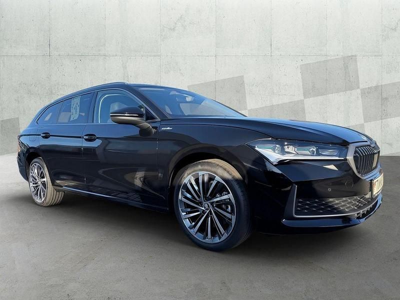 Neu Skoda Superb LAURIN & KLEMENT 193 PS (141 kW) 2026 Schwarz Kombi