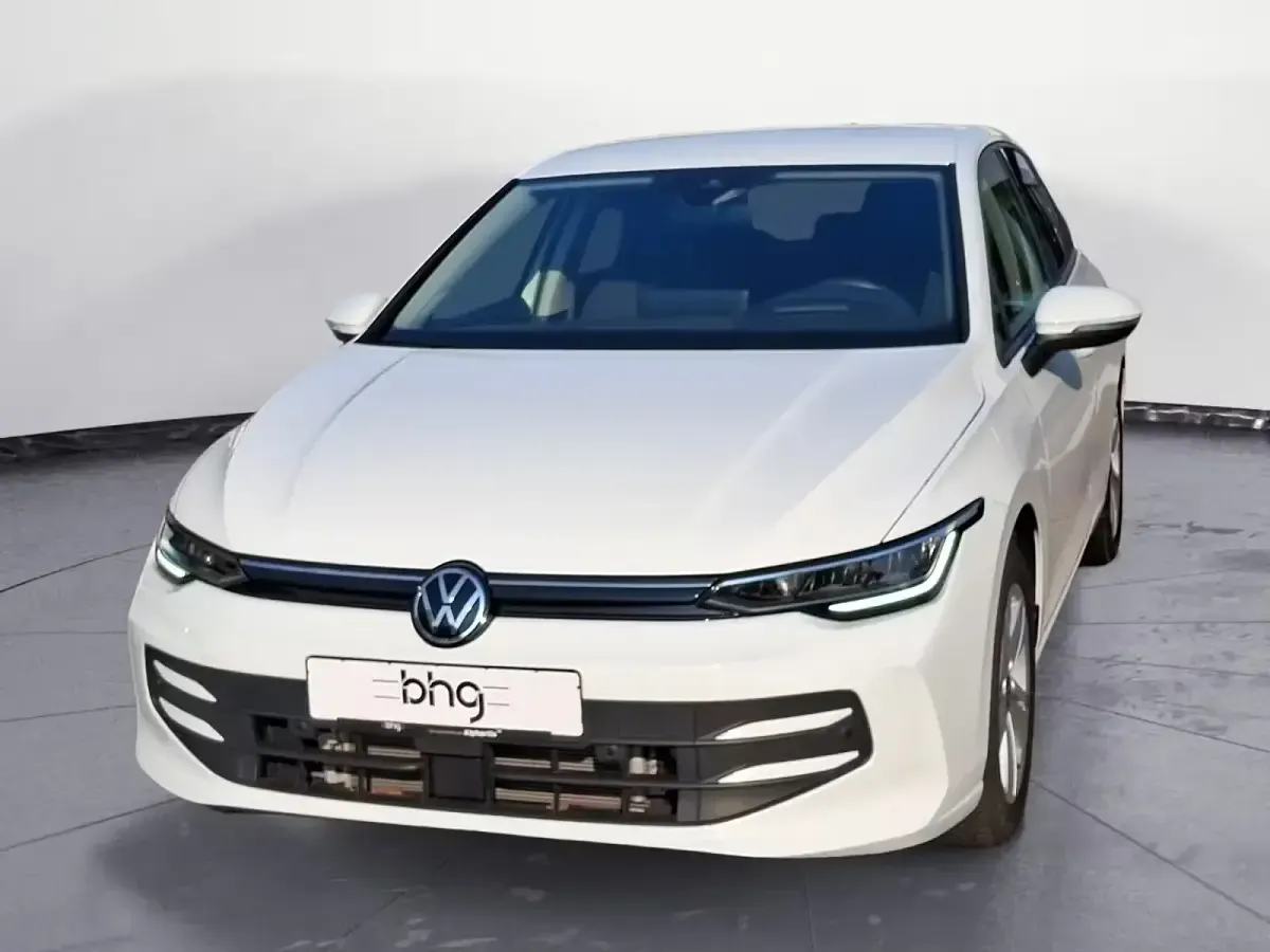 Gebraucht VW Golf VIII Life 116 PS (85 kW) 2025 Limousine