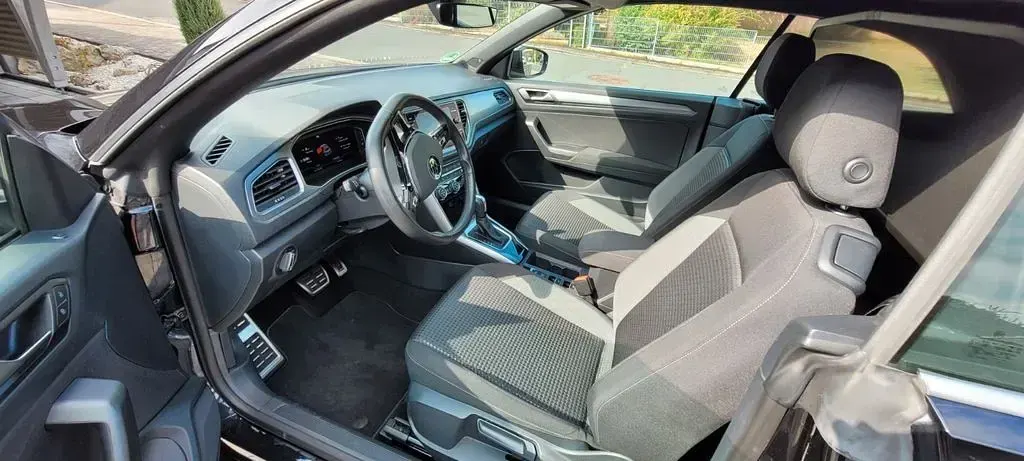 Gebraucht VW T-Roc Cabriolet Active 150 PS (110 kW) 2021 Schwarz Cabrio