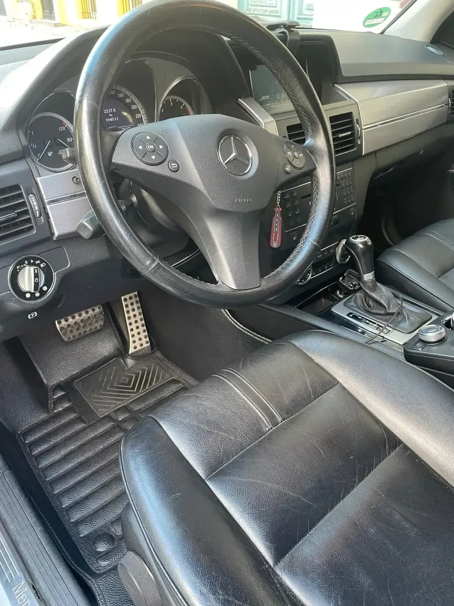 Gebraucht Mercedes GLK320 224 PS (164 kW) 2009 Silber SUV