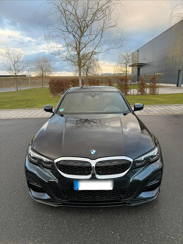 Gebraucht BMW 318 M Performance 150 PS (110 kW) 2020 Schwarz Limousine