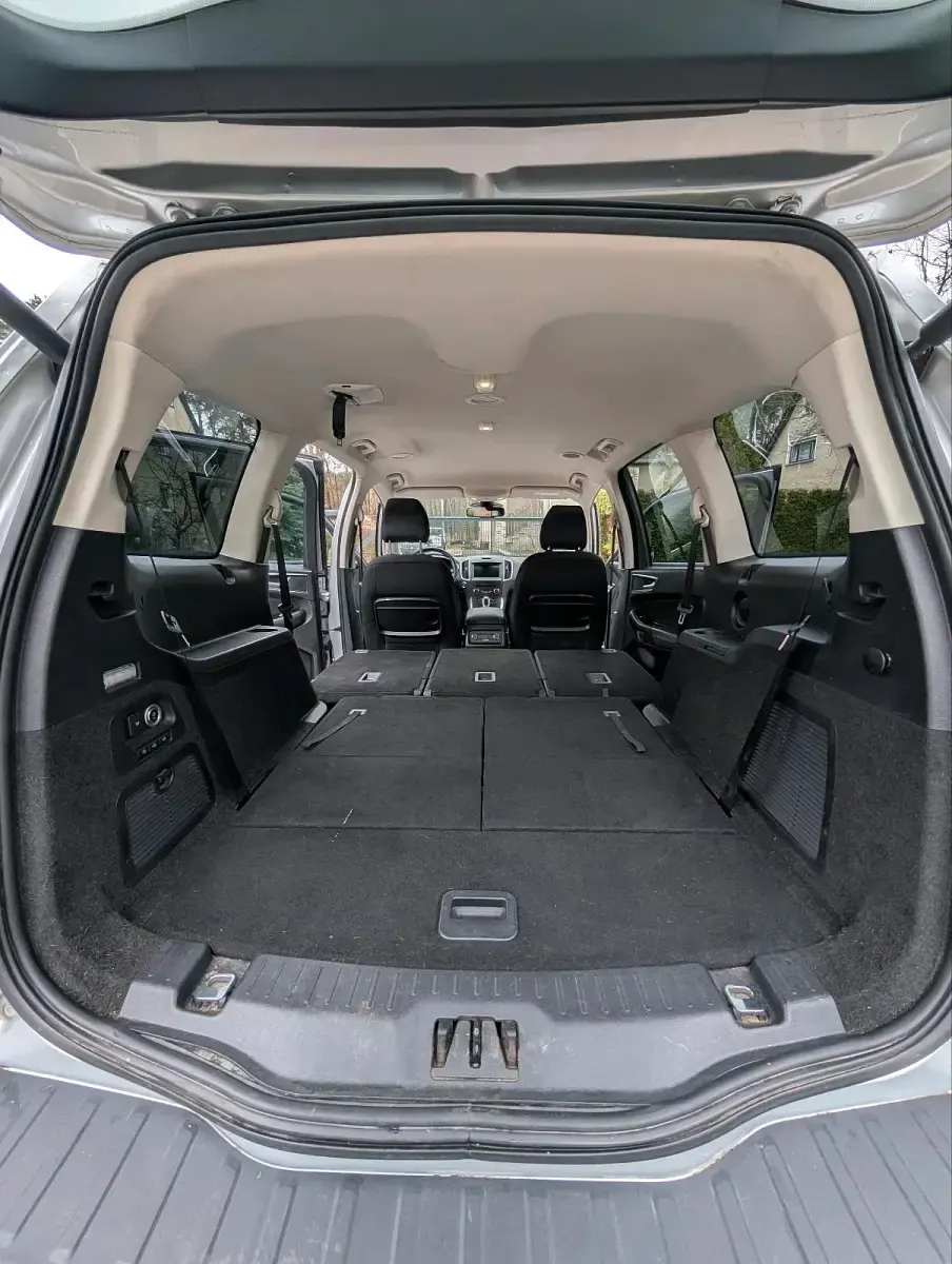 Gebraucht Ford Galaxy 150 PS (110 kW) 2016 Silber Van / Kleinbus