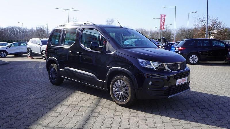 Gebraucht Peugeot Rifter Allure 131 PS (96 kW) 2020 Schwarz Van / Kleinbus