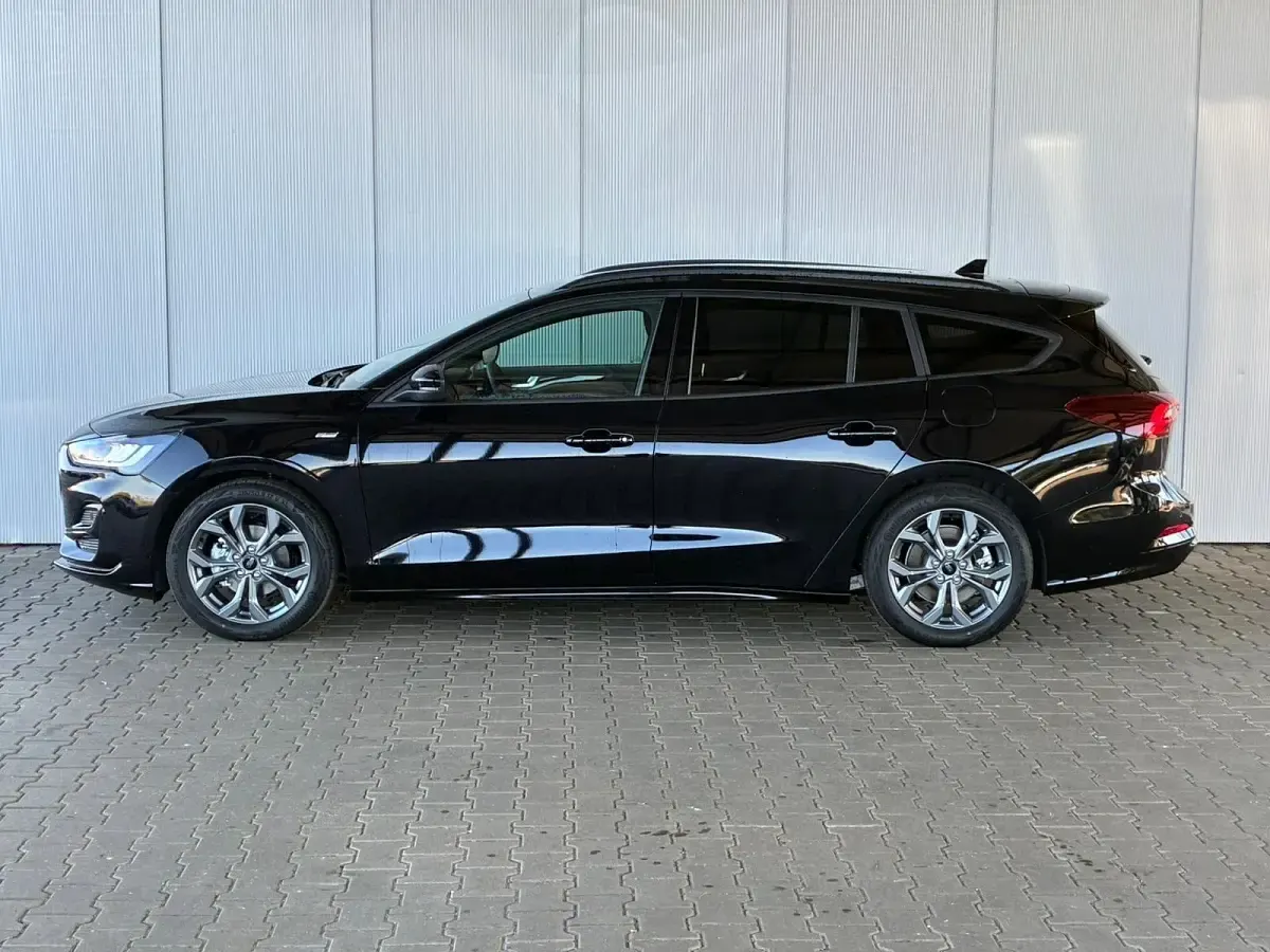 Używany Ford Focus ST-Line X 155 KM (114 kW) 2025 Czarny Kombi