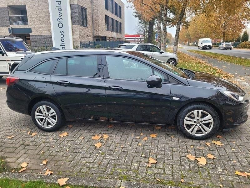 Schwarz Gebraucht 2017 Opel Astra Active Kombi | 6.890 € (Etwas zu teuer) - Bild 1/4
