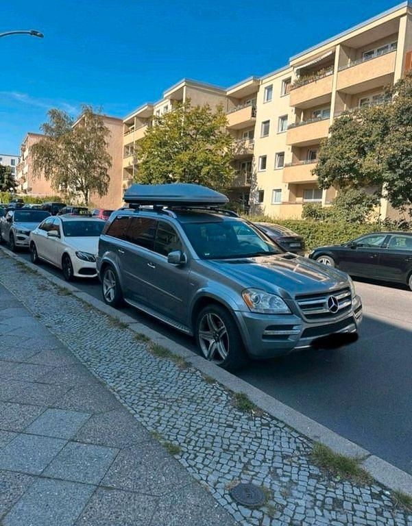 Grau Gebraucht 2011 Mercedes GL350 AMG SUV | 14.900 € (Fairer Preis) - Bild 1/4