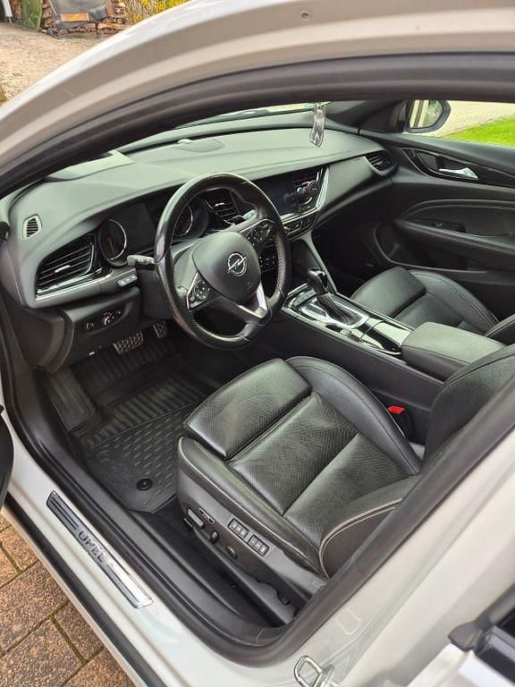 Gebraucht Opel Insignia OPC 260 PS (191 kW) 2017 Weiß Limousine