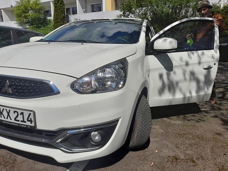 Gebraucht Mitsubishi Space Star 71 PS (52 kW) 2017 Weiß Kleinwagen