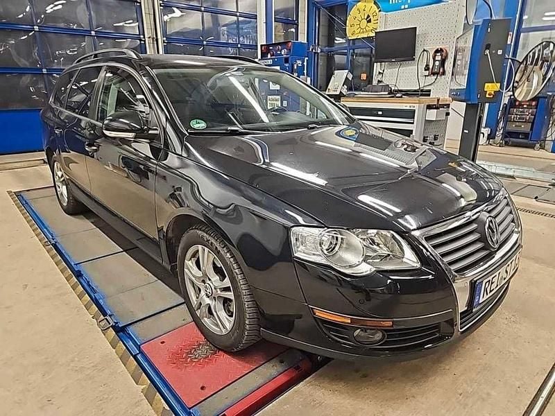 Schwarz Gebraucht 2008 VW Passat Comfortline Kombi | 3.800 € (Fairer Preis) - Bild 1/4