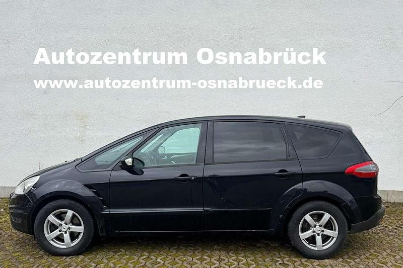 Gebraucht Ford S-MAX Trend 140 PS (102 kW) 2011 Pantherschwarz metallic Van / Kleinbus