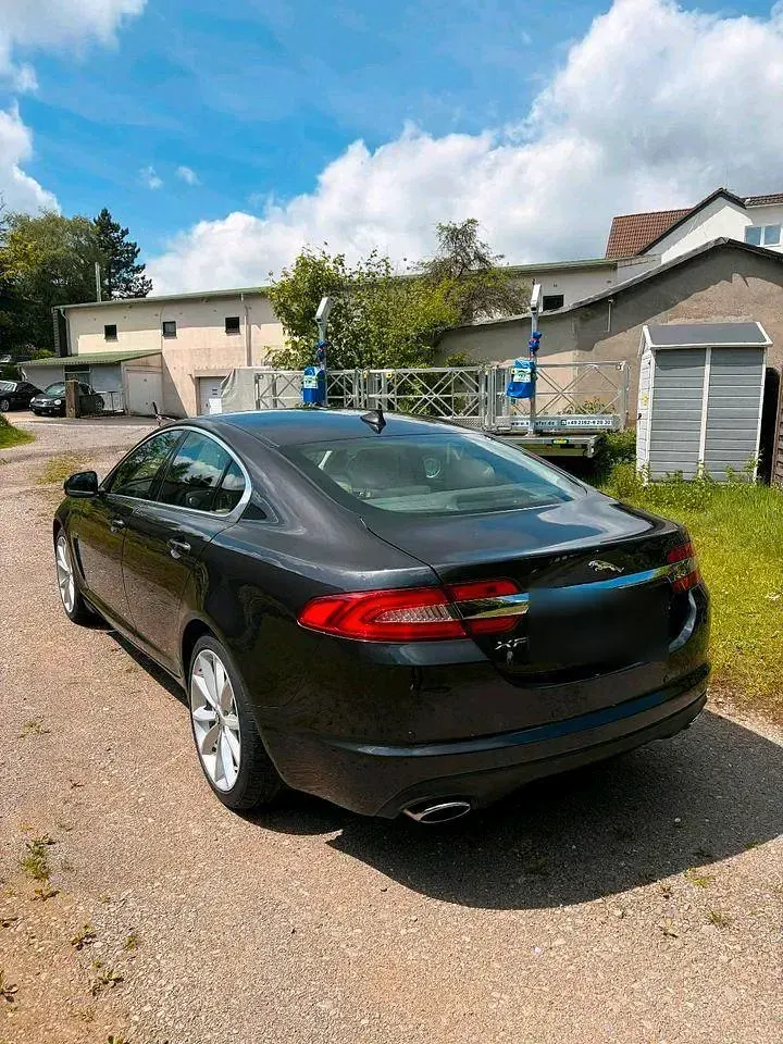 Gebraucht Jaguar XF 275 PS (202 kW) 2013 Grau Limousine