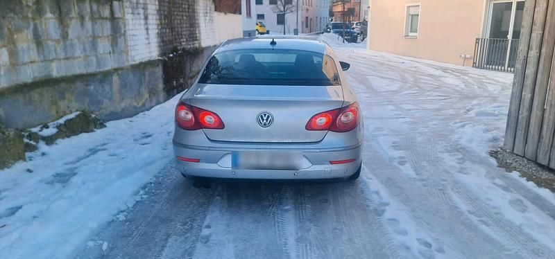 Gebraucht VW Passat 118 PS (86 kW) 2009 Silber Limousine