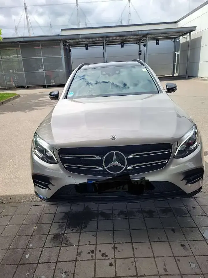 Gebraucht Mercedes GLC250 211 PS (155 kW) 2018 Grau SUV