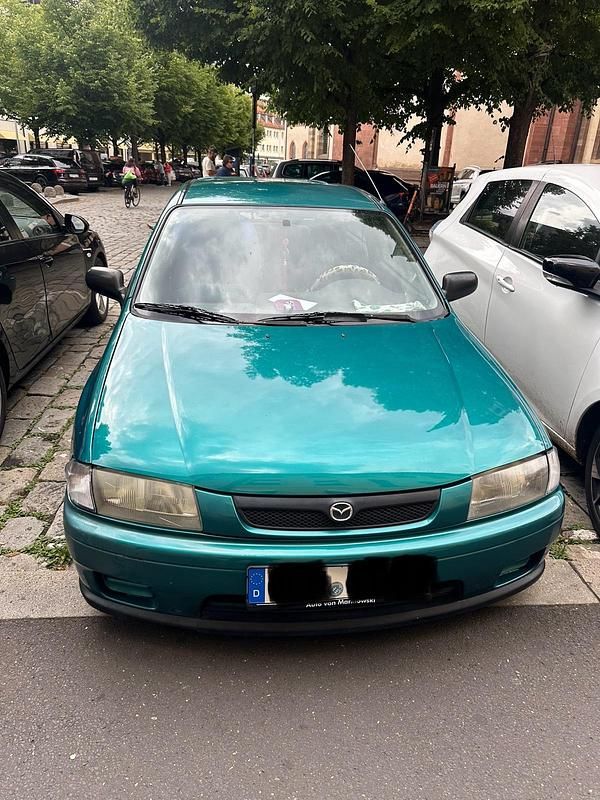 Blau Gebraucht 1999 Mazda 323F Kleinwagen | 2.000 € - Bild 1/4