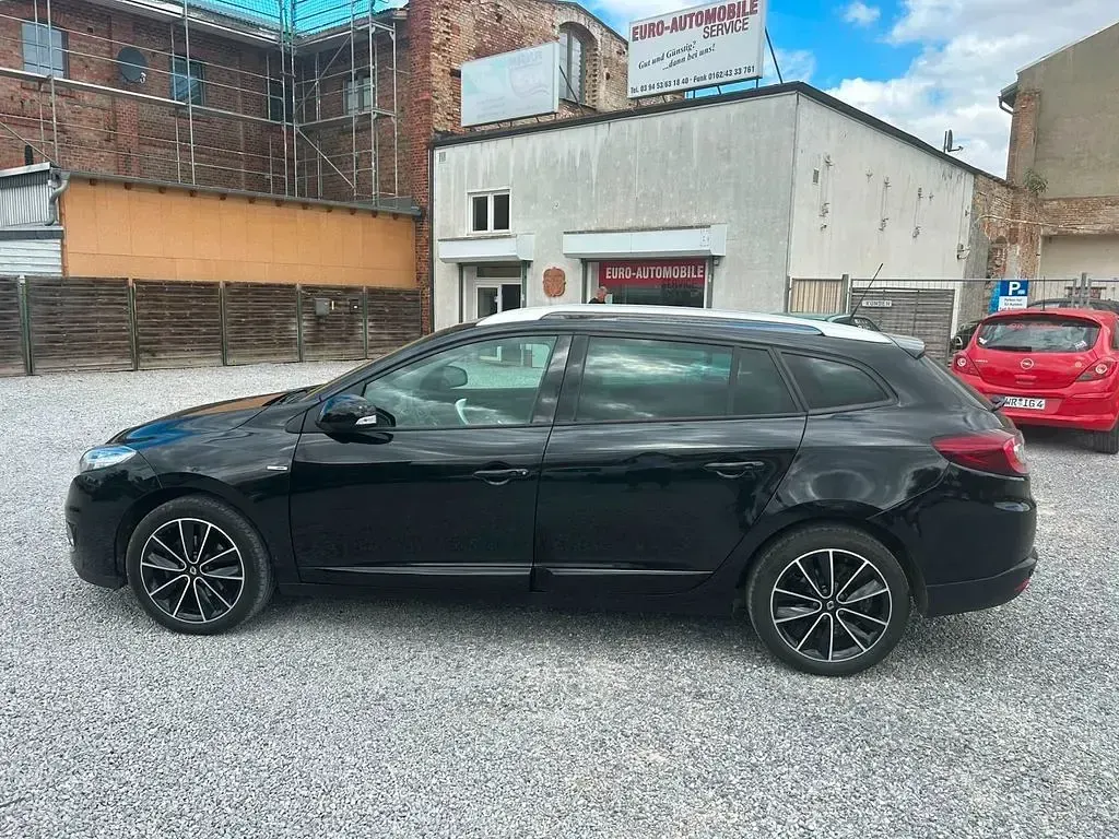 Gebraucht Renault Mégane III Bose Edition 131 PS (96 kW) 2012 Schwarz Limousine