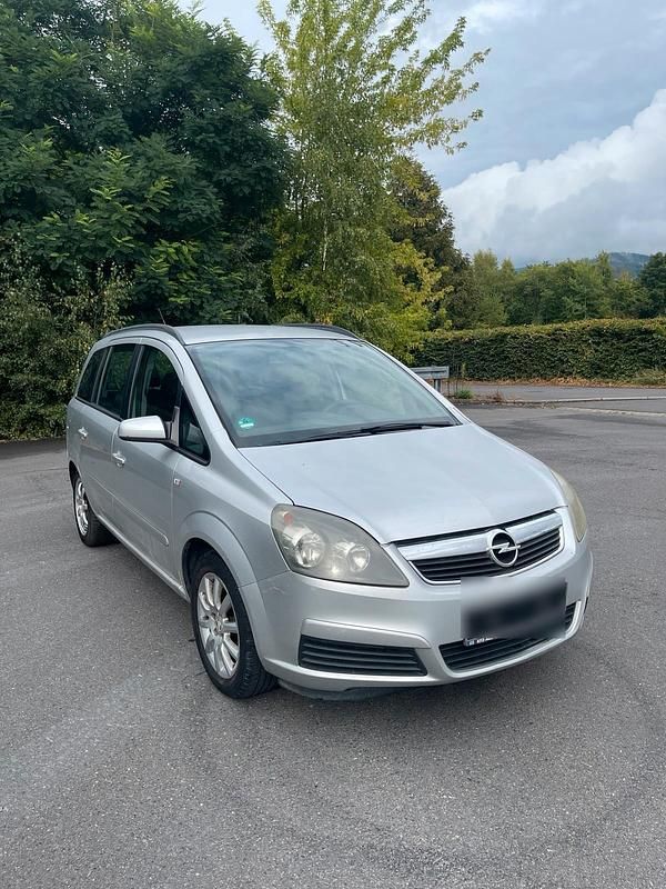 Silber Gebraucht 2005 Opel Zafira Van / Kleinbus | 1.099 € (Superpreis) - Bild 1/4