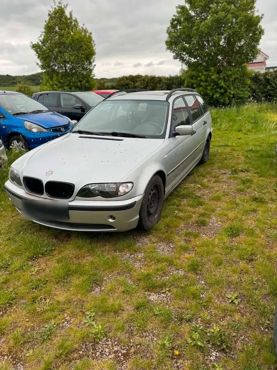 Gebraucht BMW 318 143 PS (105 kW) 2003 Grau Kombi