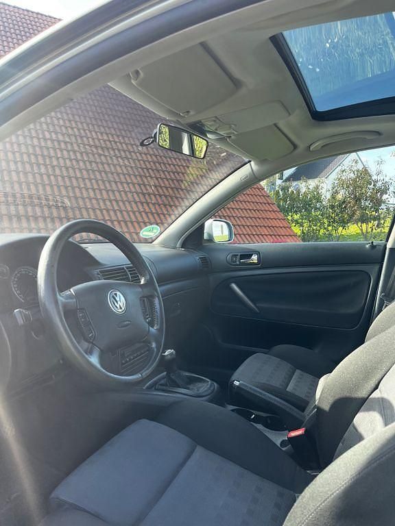 Gebraucht VW Passat Basis 116 PS (85 kW) 2001 Silber Limousine