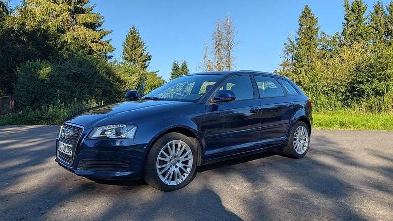 Blau Gebraucht 2009 Audi A3 Attraction Kleinwagen | 3.500 € (Guter Preis) - Bild 1/4
