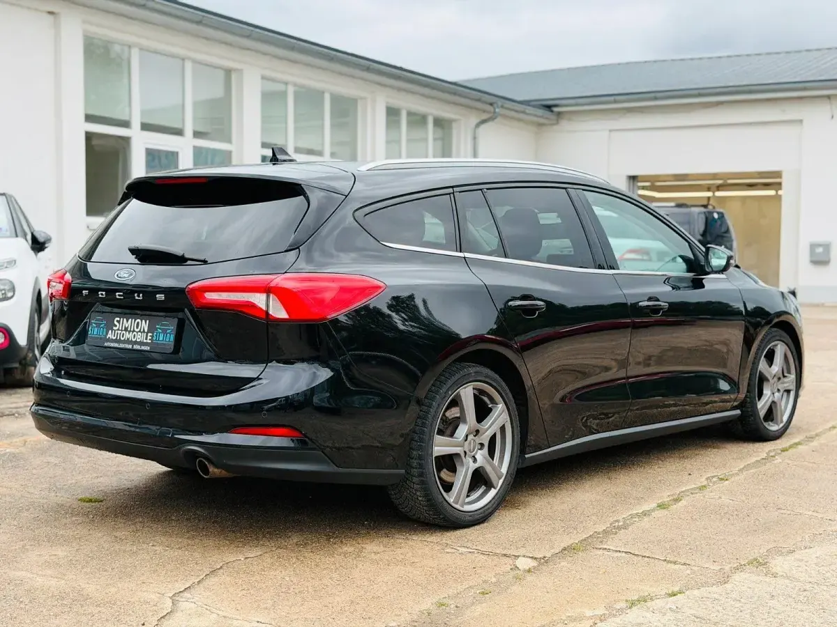 Gebraucht Ford Focus Titanium X 150 PS (110 kW) 2020 Schwarz Limousine