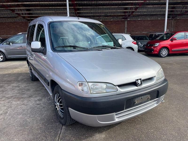 Gebraucht Peugeot Partner 109 PS (80 kW) 2002 Silber Van / Kleinbus