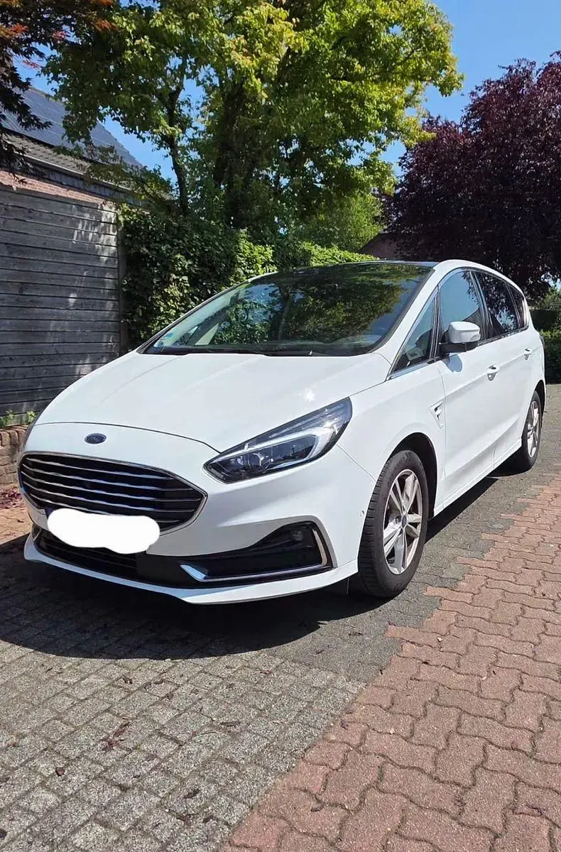 Gebraucht Ford S-MAX Titanium 190 PS (139 kW) 2019 Weiß Van / Kleinbus