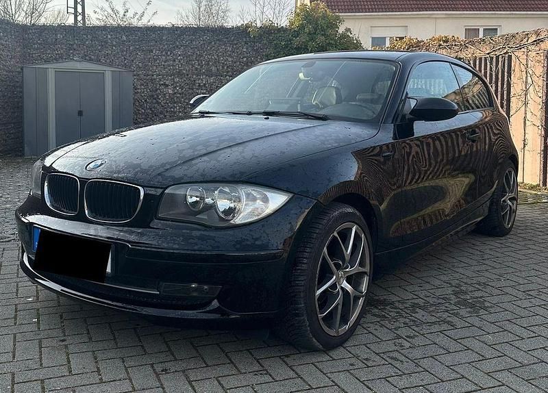 Gebraucht BMW 118 143 PS (105 kW) 2007 Schwarz Kleinwagen