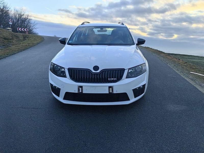 Gebraucht Skoda Octavia vRS 184 PS (135 kW) 2016 Weiß Kombi
