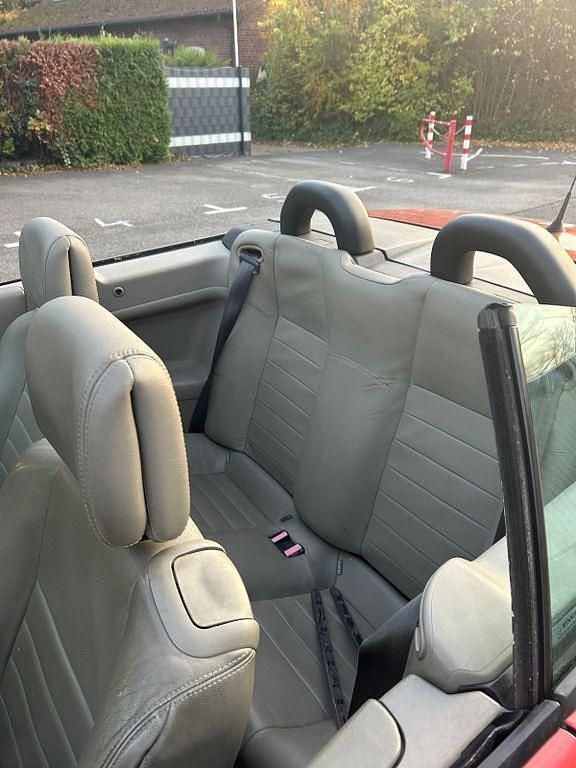 Rot Gebraucht 2005 Renault Mégane Cabriolet Dynamique Cabrio | 2.400 € (Fairer Preis) - Bild 1/4