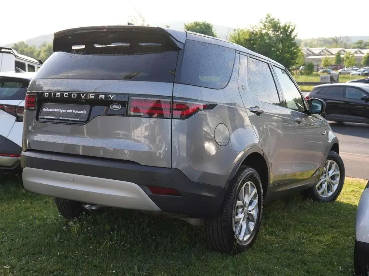 Gebraucht Land Rover Discovery 5 249 PS (183 kW) 2021 Eiger grey SUV