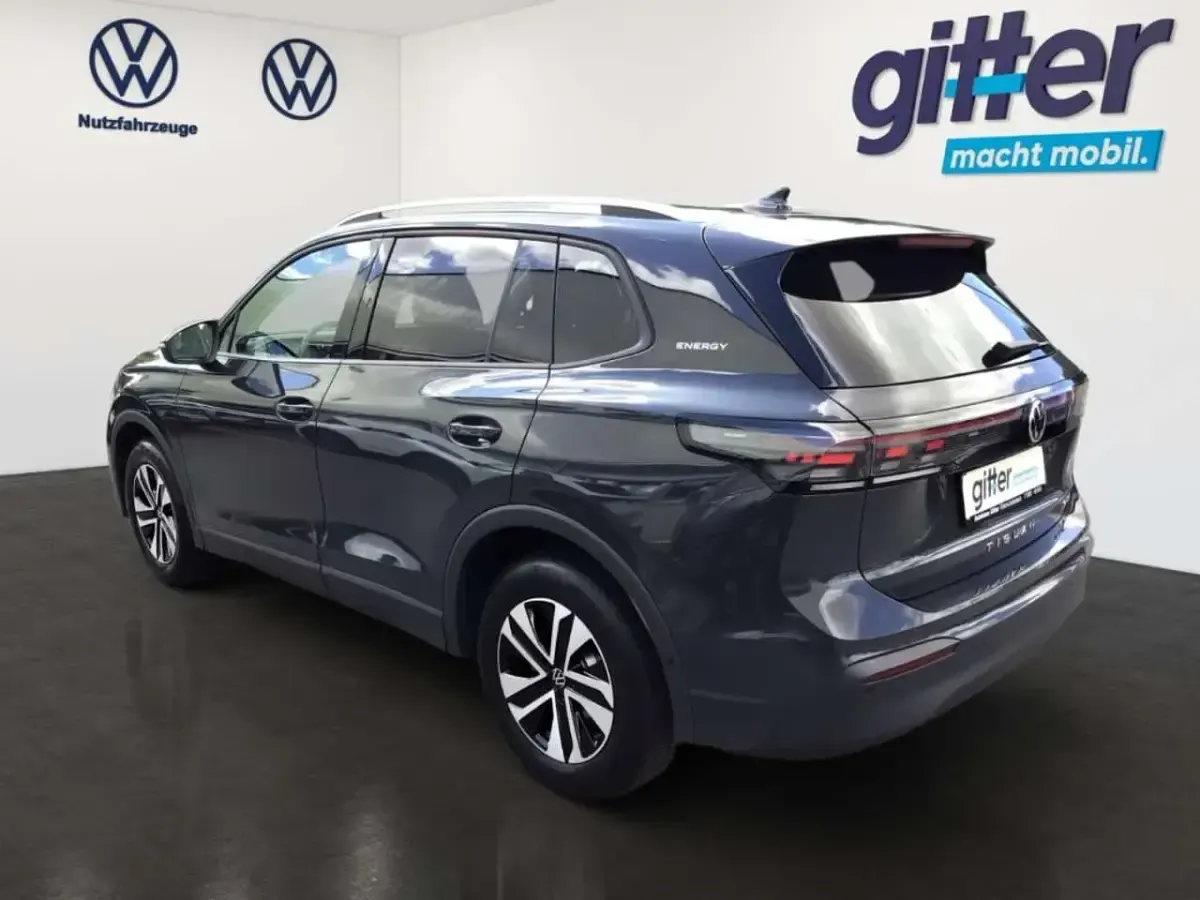 Neu VW Tiguan 131 PS (96 kW) 2026 Uranograu SUV
