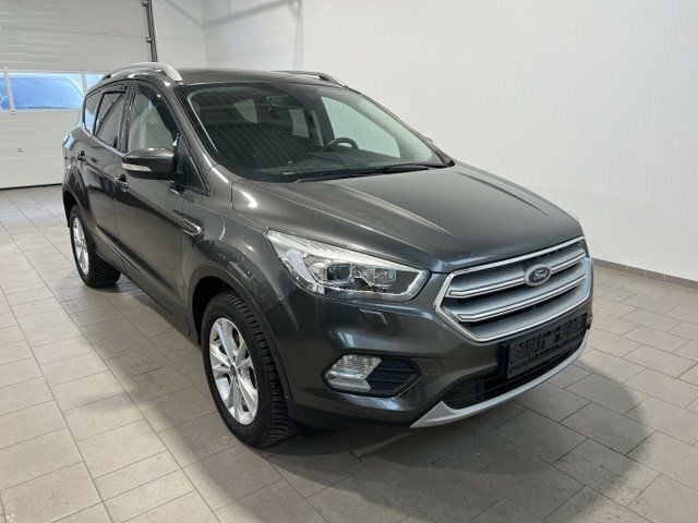Gebraucht Ford Kuga Titanium 179 PS (131 kW) 2019 Grau metallic SUV