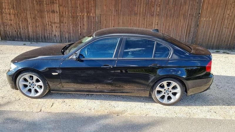 Gebraucht BMW 318 143 PS (105 kW) 2008 Schwarz Limousine