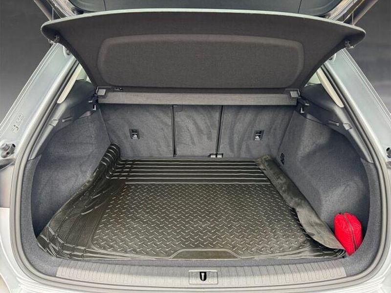 Gebraucht Audi Q3 Basis 150 PS (110 kW) 2019 Silber SUV