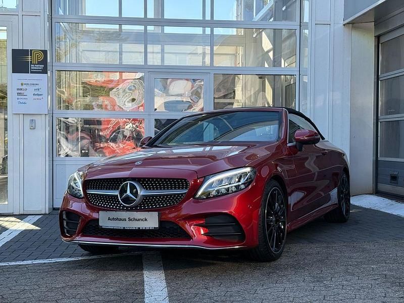 Rot Gebraucht 2021 Mercedes C300 AMG line Cabrio | 34.990 € - Bild 1/4