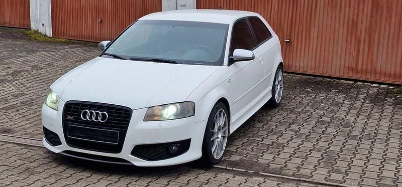 Gebraucht Audi S3 Sport 367 PS (269 kW) 2006 Weiß Kleinwagen