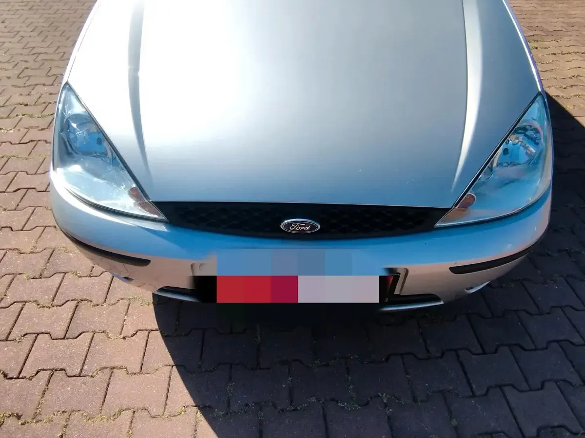 Gebraucht Ford Focus 90 PS (66 kW) 2003 Silber Coupé