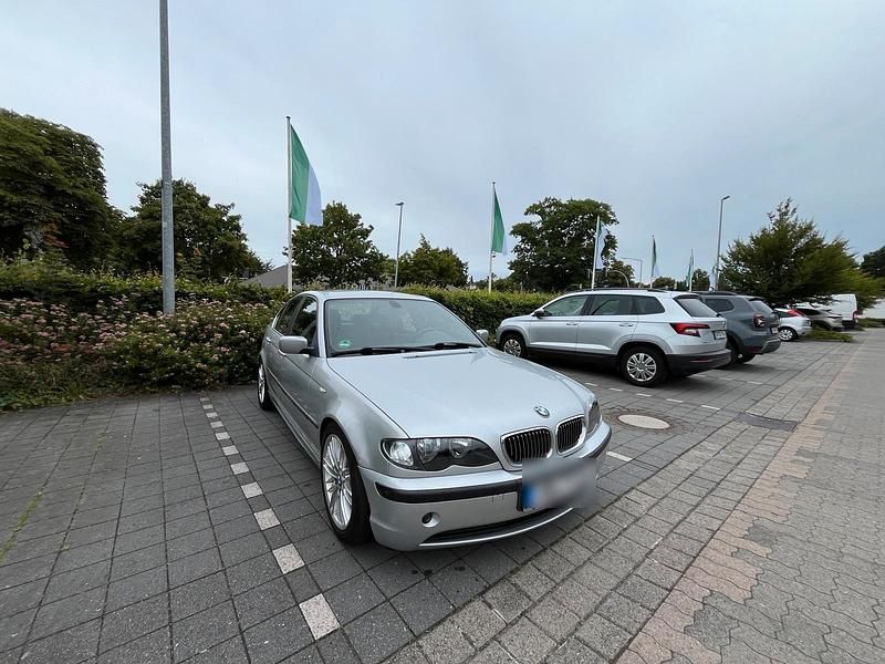 Gebraucht BMW 320 170 PS (125 kW) 2004 Silber Limousine