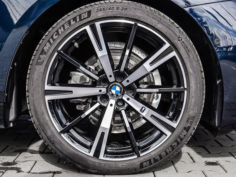 Gebraucht BMW 520 Performance 360 PS (264 kW) 2025 Schwarz Kombi