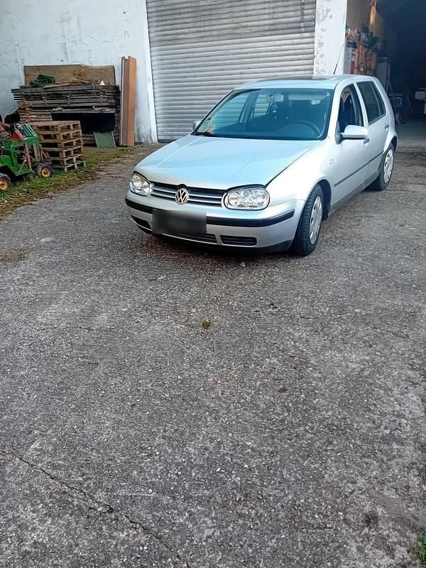 Gebraucht VW Golf IV 75 PS (55 kW) 2001 Silber Kleinwagen
