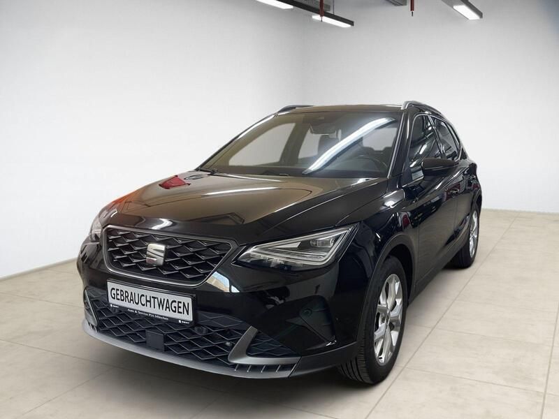 Grau Gebraucht 2022 Seat Arona FR SUV | 16.960 € (Guter Preis) - Bild 1/3