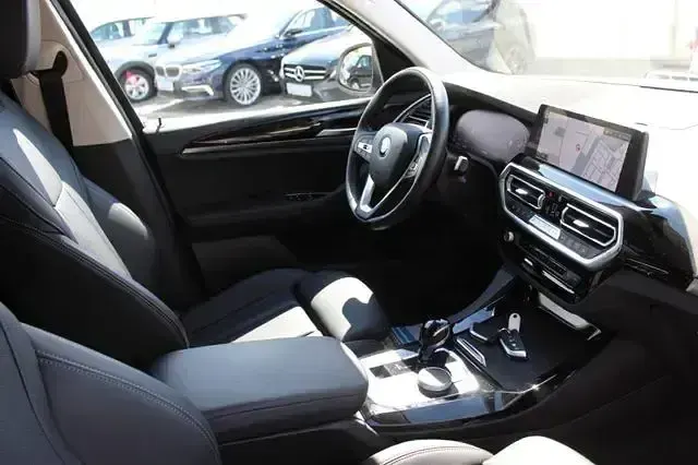 Gebraucht BMW X3 Performance 190 PS (139 kW) 2023 Alpinweiss iii SUV