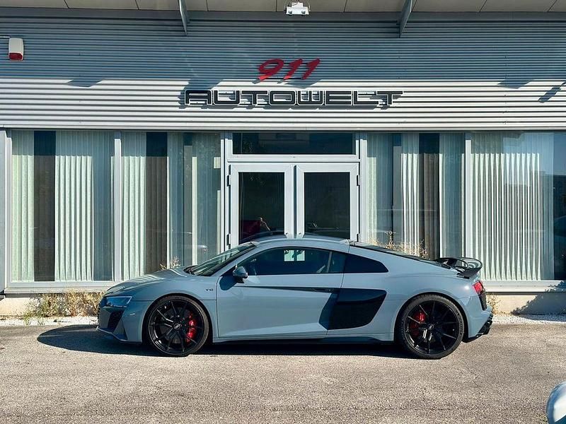 Grau Gebraucht 2021 Audi Coupé Performance Coupé | 151.900 € - Bild 1/4