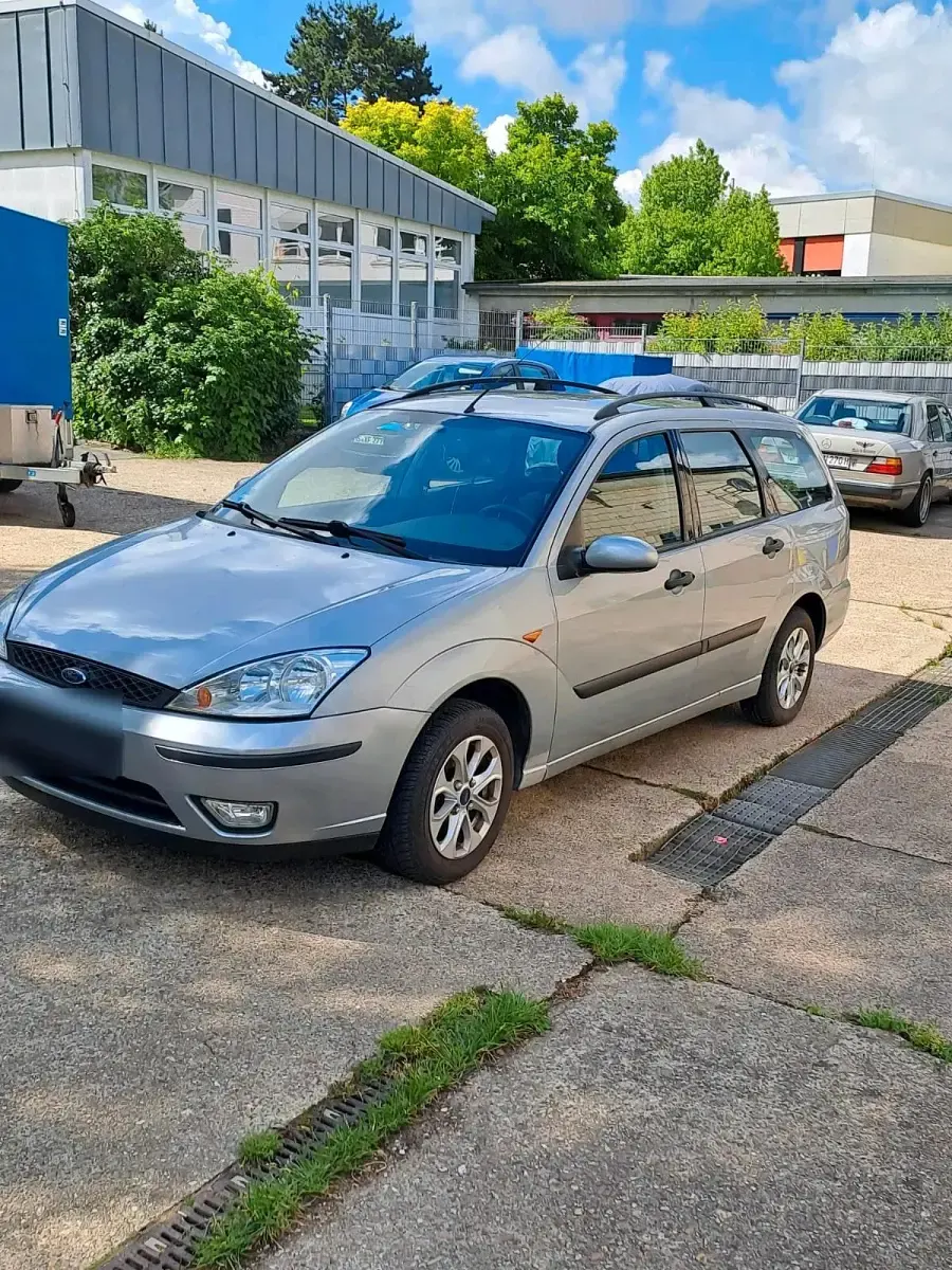 Gebraucht Ford Focus 85 PS (62 kW) 2003 Grau Kombi