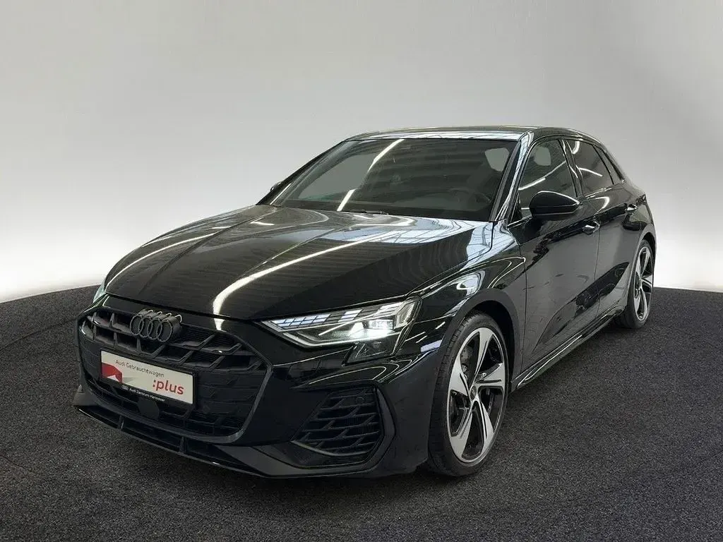 Gebraucht Audi S3 Sport 333 PS (244 kW) 2025 0e mythosschwarz metallic (metallic) Limousine