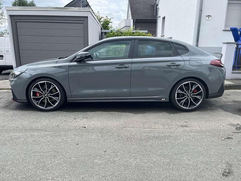 Grau Gebraucht 2019 Hyundai i30 N Performance Coupé | 21.890 € (Guter Preis) - Bild 1/4