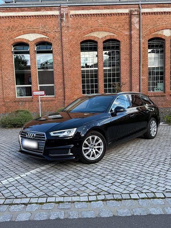 Gebraucht Audi A4 Design 190 PS (139 kW) 2019 Schwarz Kombi