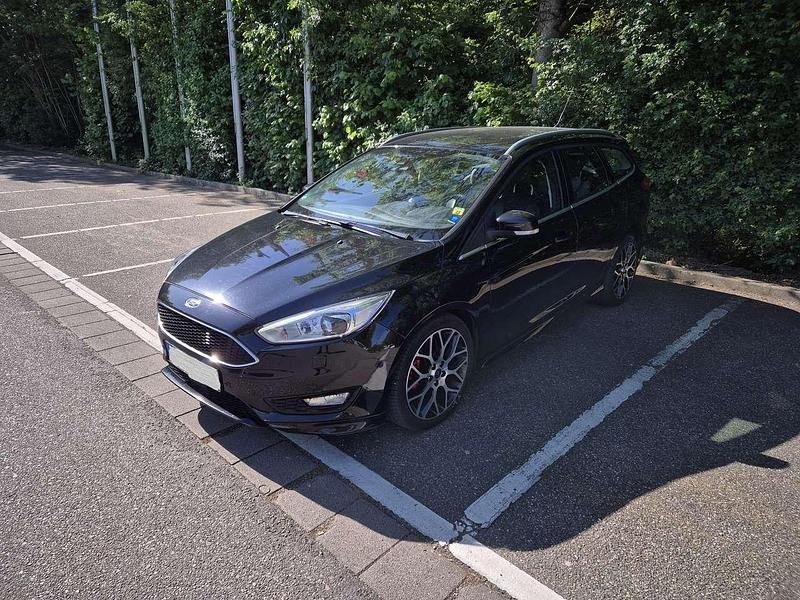 Schwarz Gebraucht 2016 Ford Focus ST Kombi | 10.800 € (Guter Preis) - Bild 1/4