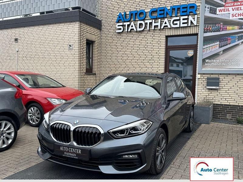 Grau Gebraucht 2021 BMW 116 Advantage Kleinwagen | 18.990 € (Fairer Preis) - Bild 1/4
