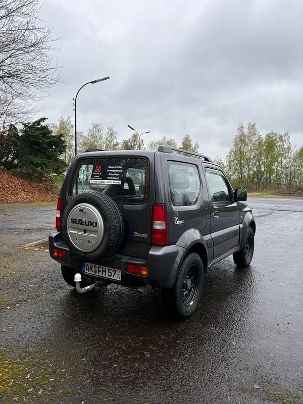 Gebraucht Suzuki Jimny 86 PS (63 kW) 2010 Grau SUV